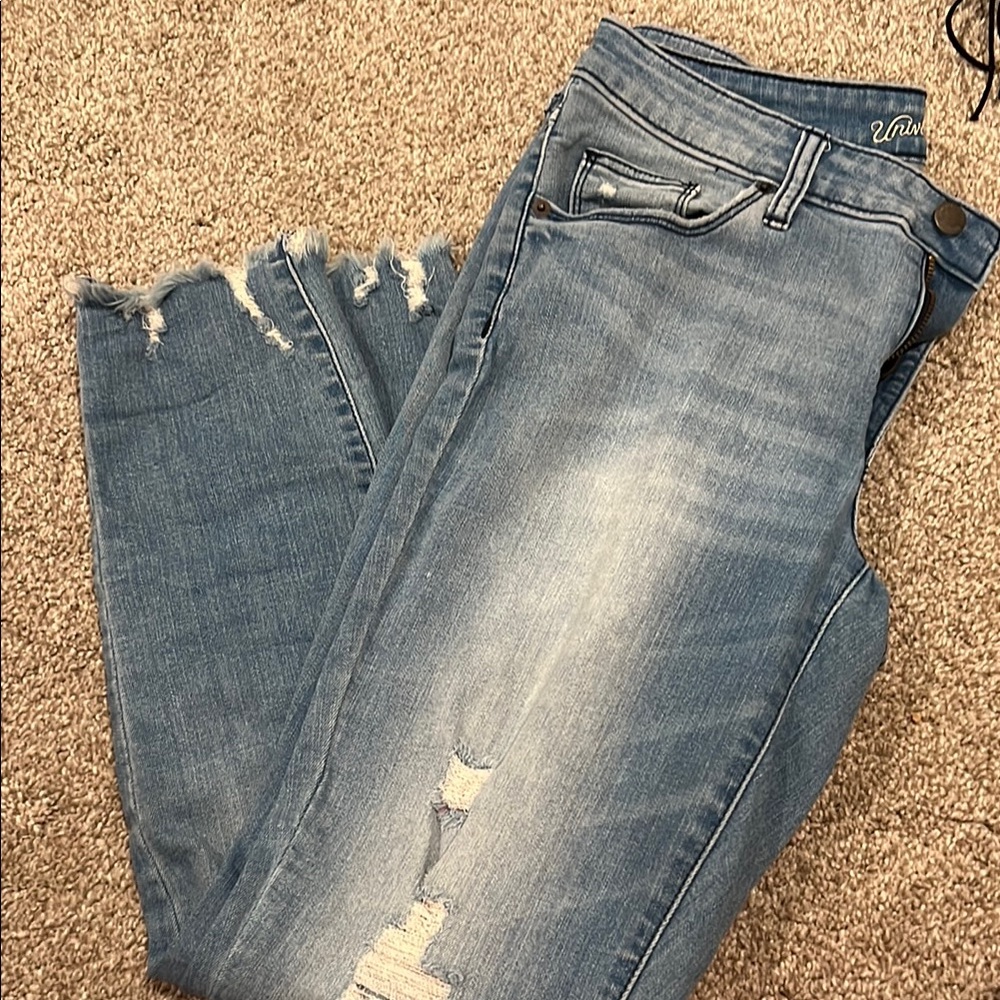 Universal Thread Blue Skinny Distressed Jeans